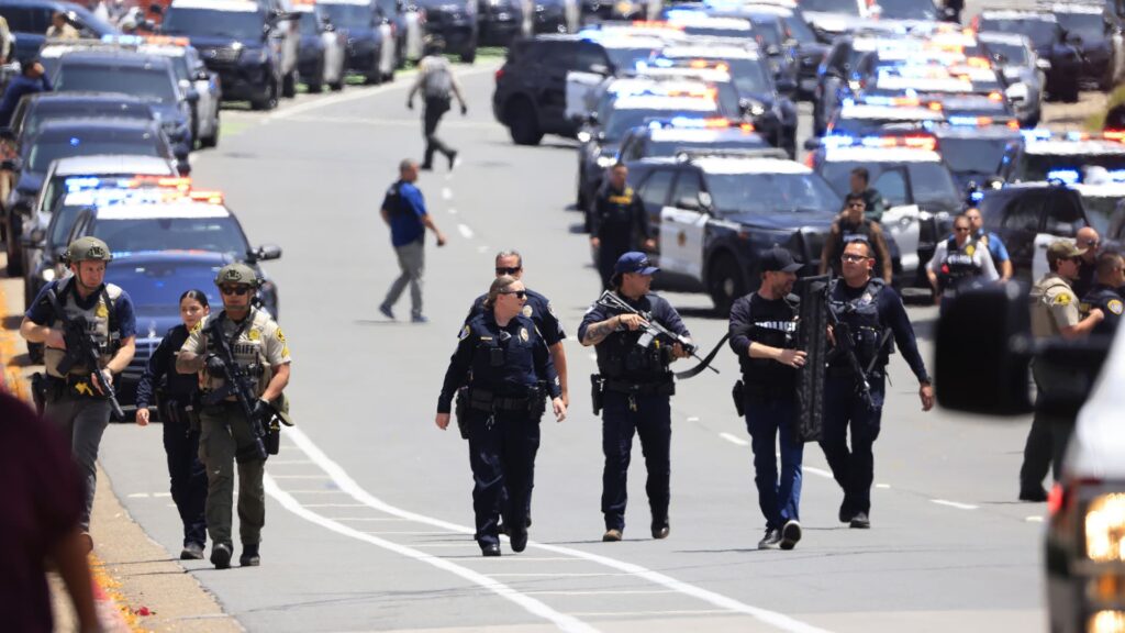 Shooting at San Diego mosque leaves 3 men dead, 2 suspects also dead, police say