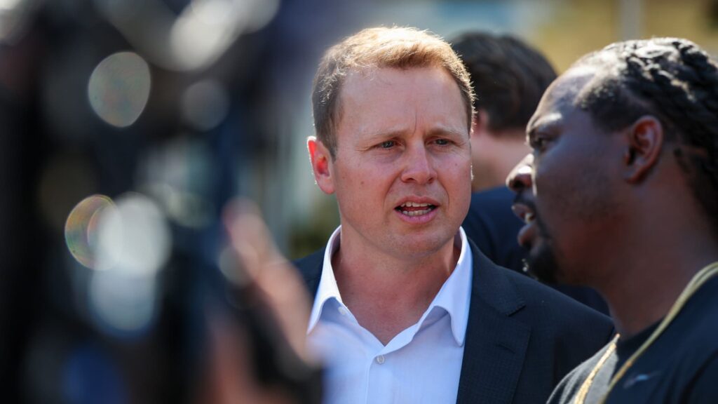 MTV star Spencer Pratt wins Los Angeles mayoral race against Karen Bass
