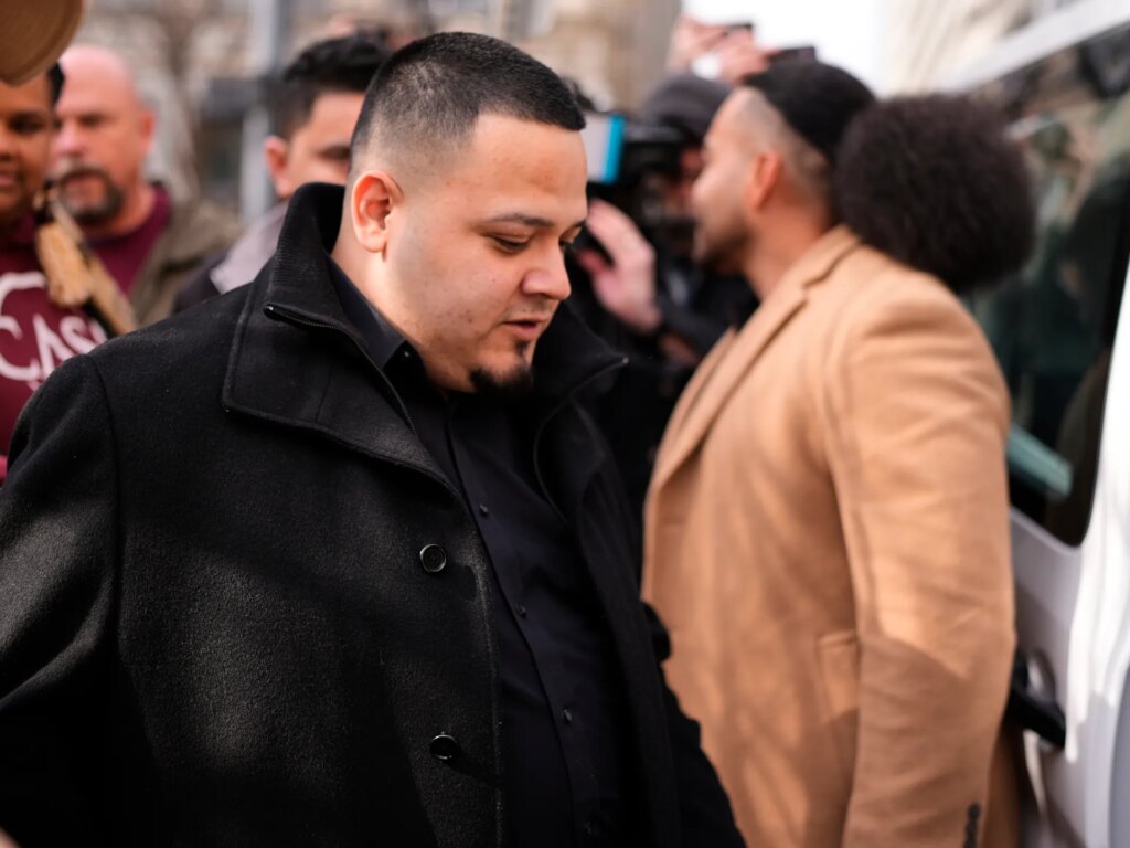 US judge dismisses charges against Kilmer Abrego Garcia | Donald Trump News