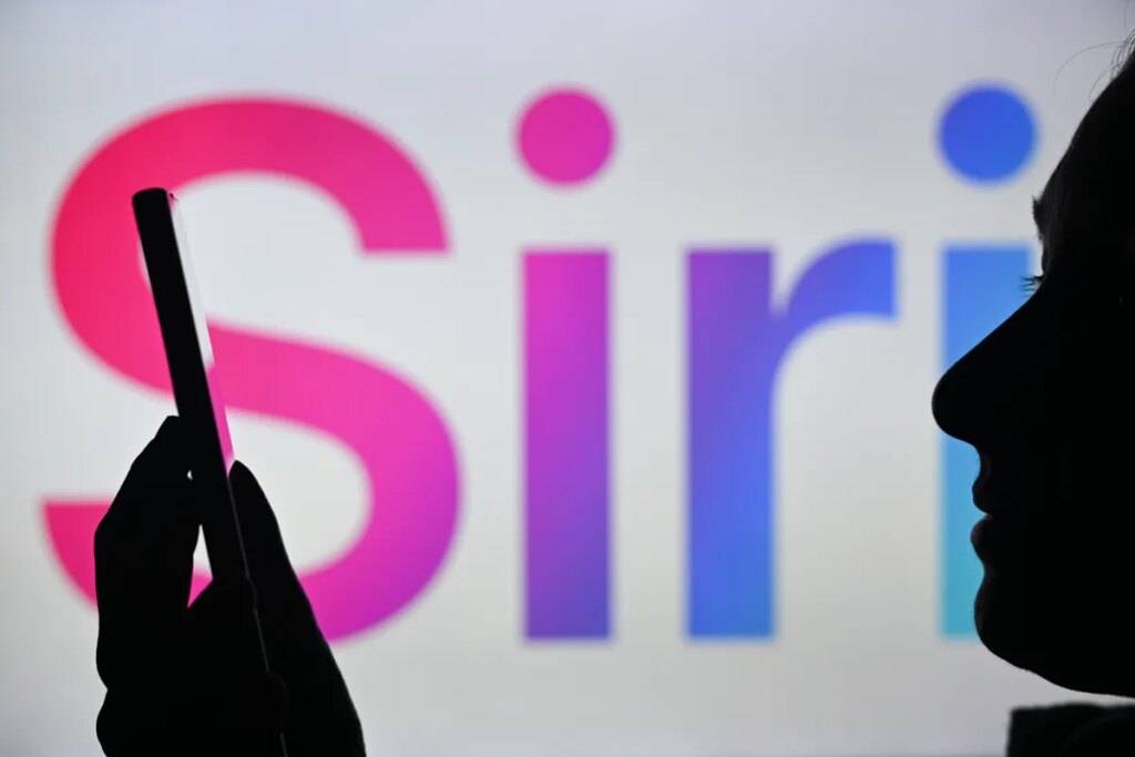 Apple’s Siri revamp could include automatic chat deletion
