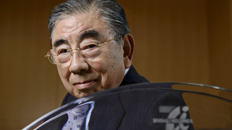 Toshifumi Suzuki, founder of 7-Eleven Japan, dies at age 93