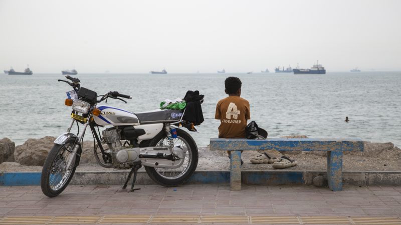 UN warns Persian Gulf seafarers of ‘unprecedented’ crisis as crews stranded at sea due to war