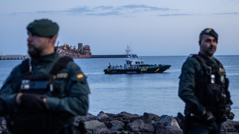 Hantavirus-hit cruise ship arrives in Tenerife, passengers expected to return home