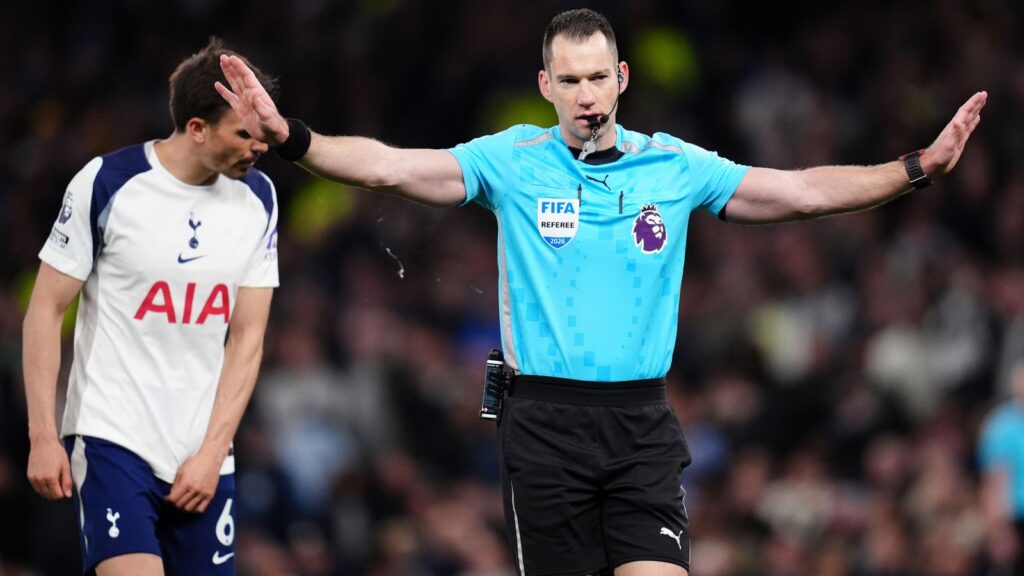 Roberto De Zerbi says match officials were “not calm” after Tottenham’s late penalty request was rejected when they drew with Leeds | Soccer News