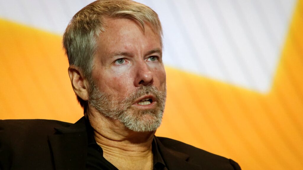 Crypto Rebellion on Strategy: Shorts Target “MSTR” in Bitcoin Massacre