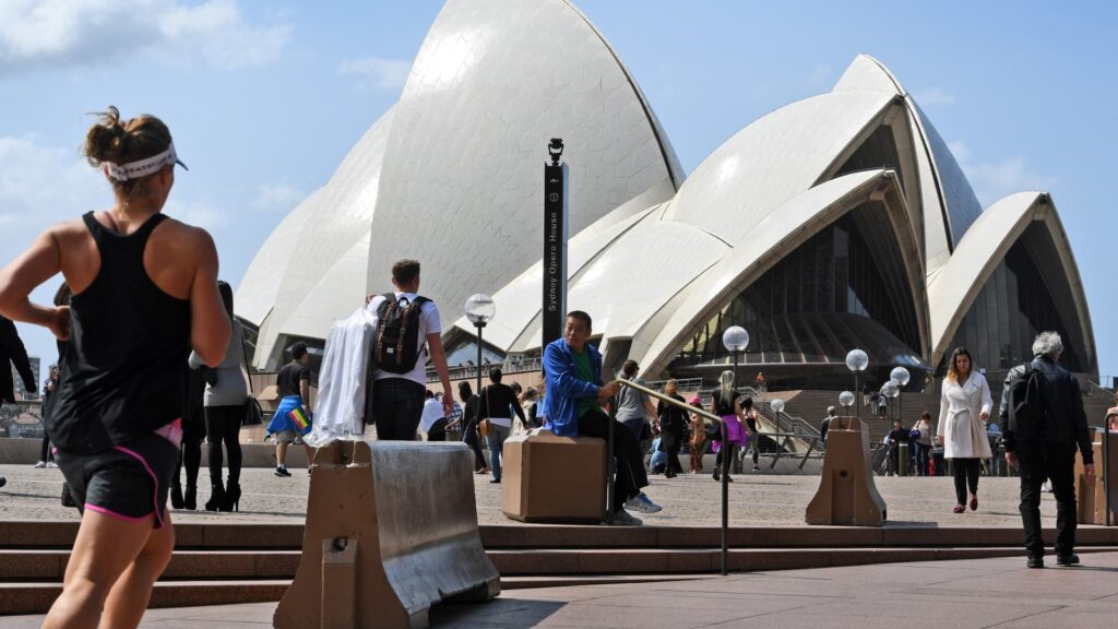 Australia’s first quarter economic growth falls below expectations due to bad weather and weak demand