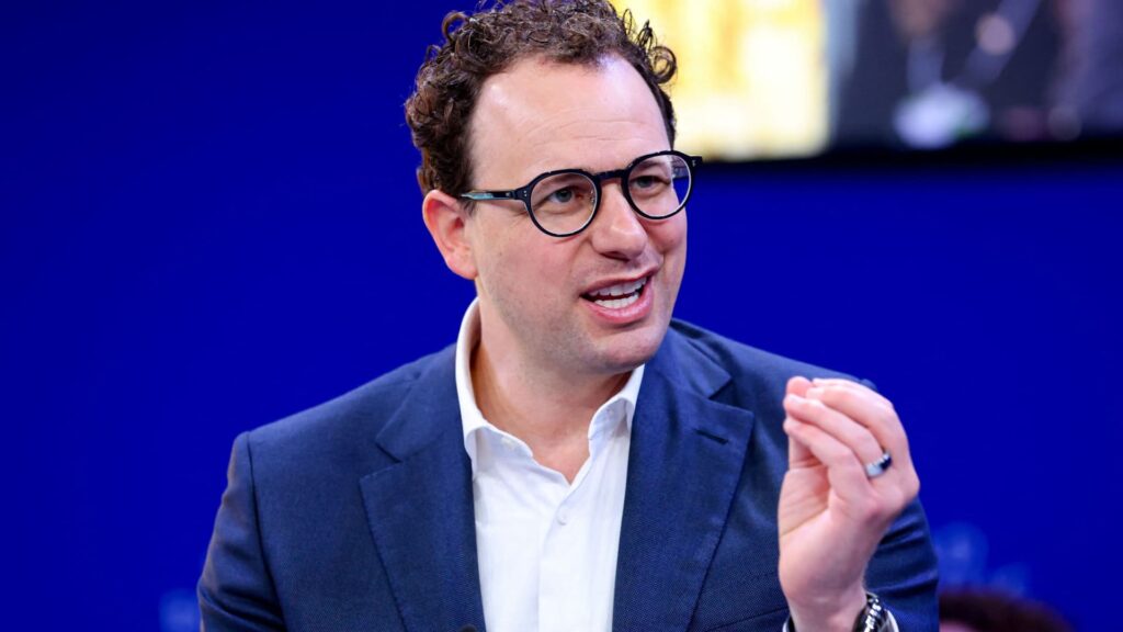 Anthropic secretly files IPO prospectus with SEC, groundbreaking deal