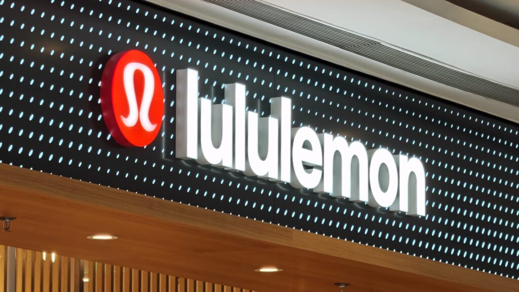 Stocks whose prices fluctuate significantly after hours: LULU, AGX, TTAN