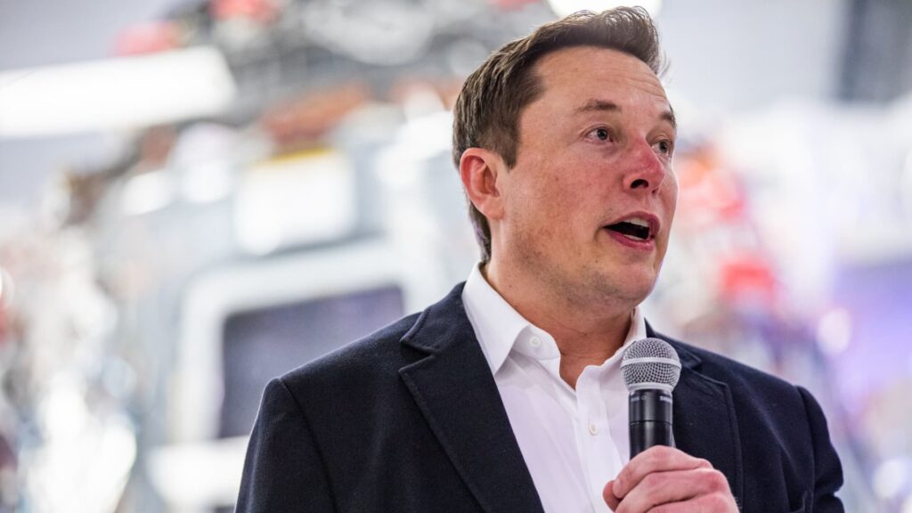 Elon Musk addresses ASML employees to focus on chip manufacturing
