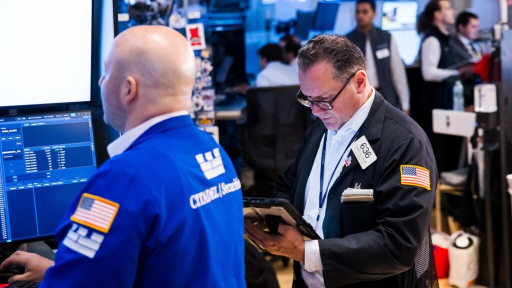 Chip rebound causes traders to hedge