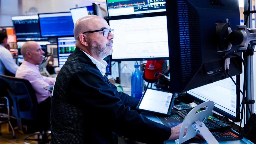 We buy more tech stocks with bright long-term prospects