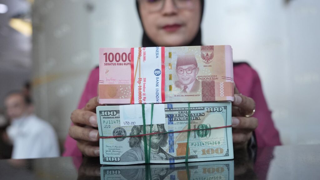 Indonesia raises interest rates unexpectedly as rupiah hovers near record lows