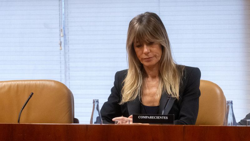 Spain’s prime minister’s wife banned from leaving the country amid corruption investigations