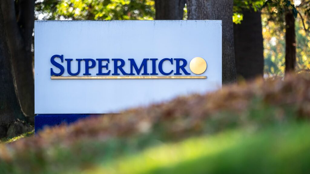 Stocks with the biggest price movements at noon: SMCI, EQT, AIR, CB, PEGA