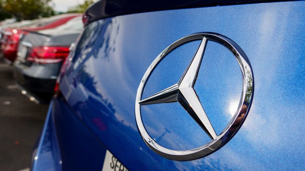 Senate passes China auto bill that could block Mercedes-Benz from entering the US