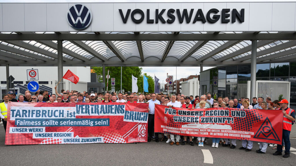 Volkswagen tightens stance at board meeting over cost-cutting plans
