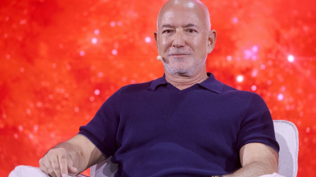 Bezos’ Blue Origin valued at $130 billion in first funding round