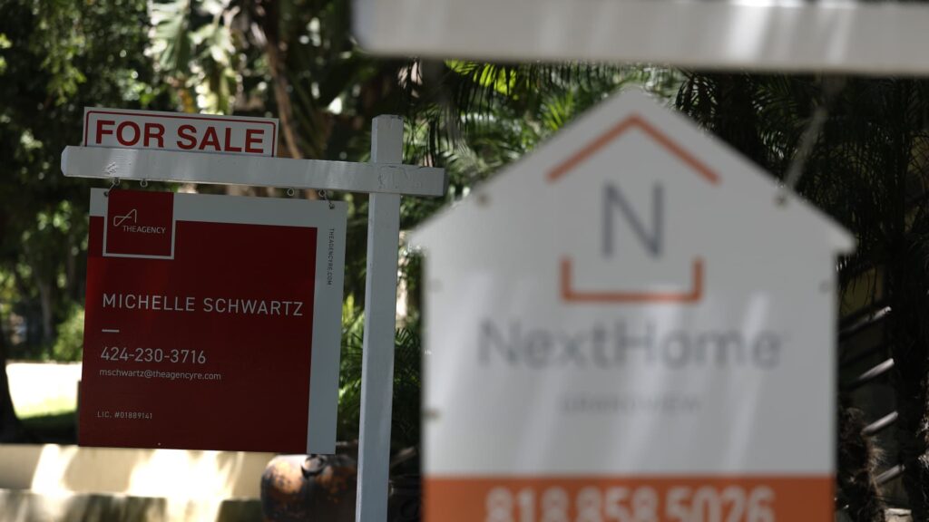 Mortgage interest rates rise to the highest level in almost a year