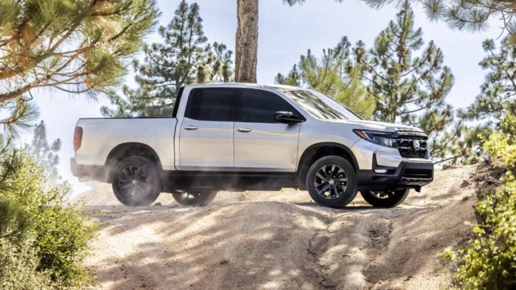 Honda previews new mid-size pickup truck made in the US