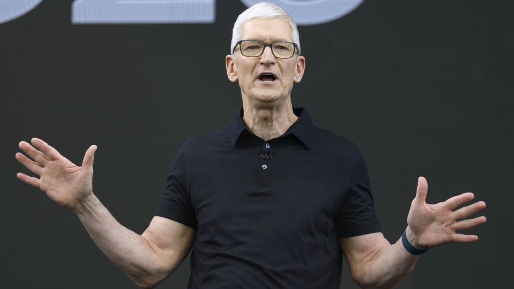 Apple stock just set a record. Here’s how trader Mike Kou makes this move.