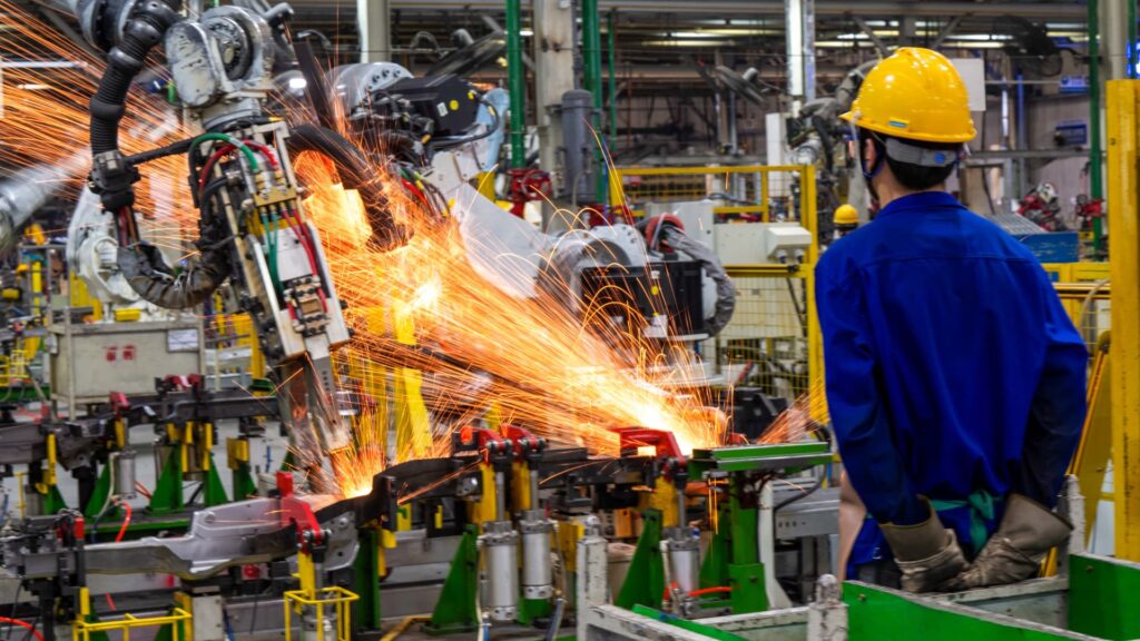 Factory activity in China shrinks for second consecutive month