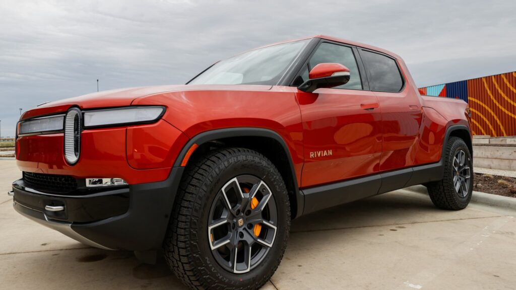 Here’s how the Tesla FSD and Rivian’s “hands-free” driving systems compare.