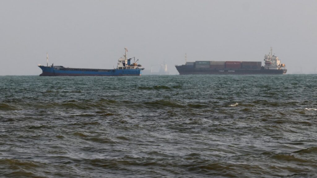 Crude oil rises more than 1% after US military attacks Iran’s Larak Island