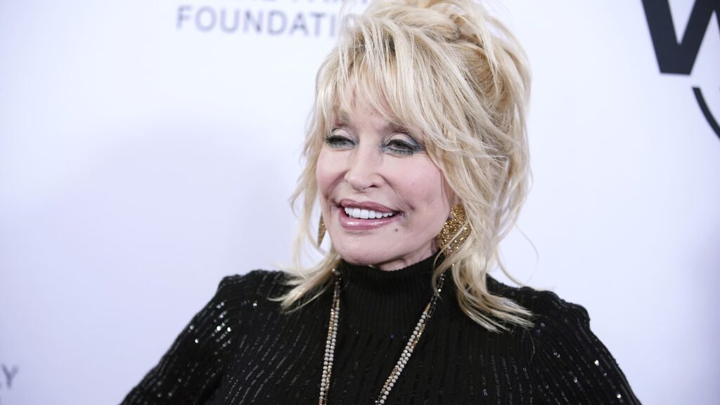 A relationship expert explains why Dolly Parton’s 59-year marriage was a success