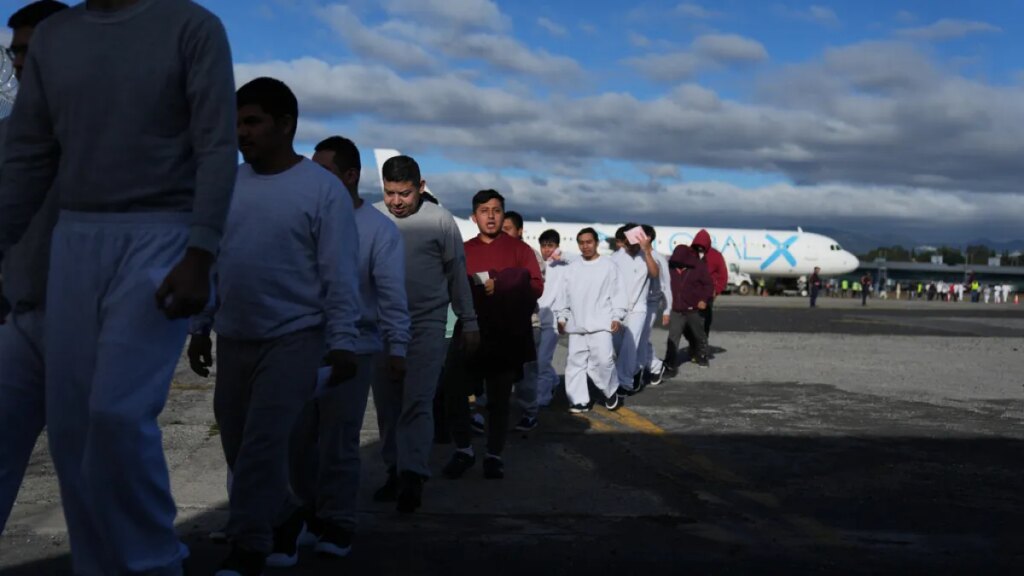 US forcibly deports approximately 2,300 Mexicans to Guatemala over Mexico’s objections | Migration News
