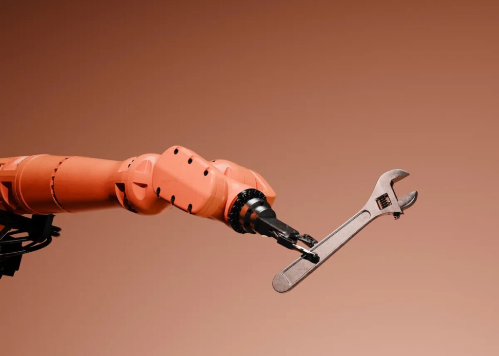 Naïve raises $28.5 million to automate the tedious tasks of starting and running a company