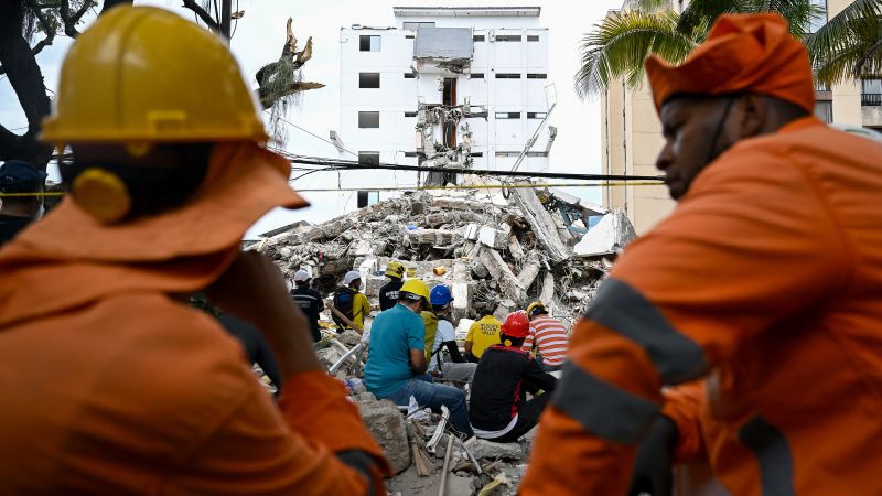 Colombia limits foreign rescue teams as earthquake survivability window narrows