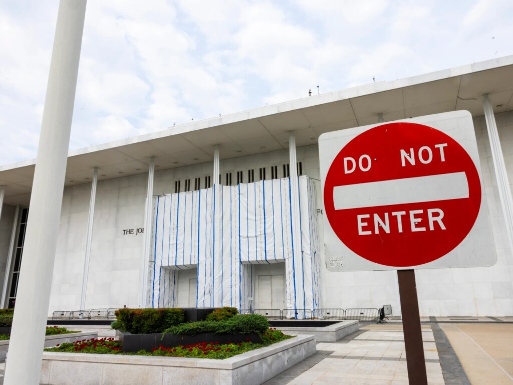 Kennedy Center agrees not to restore Trump’s name until September 8 | Donald Trump News