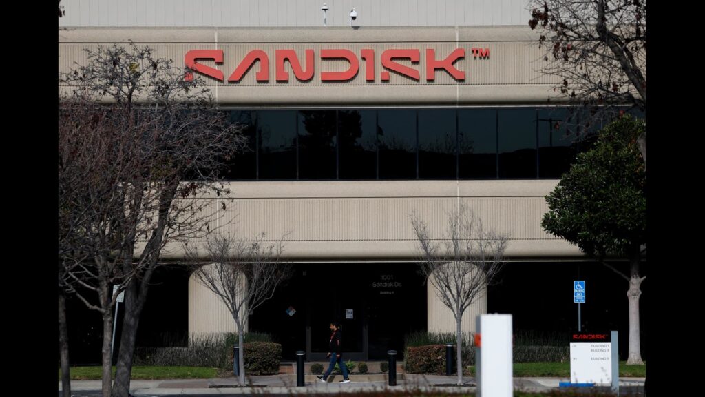Stocks with the biggest price movements at midday: SNDK, TSLA, NX, AMC