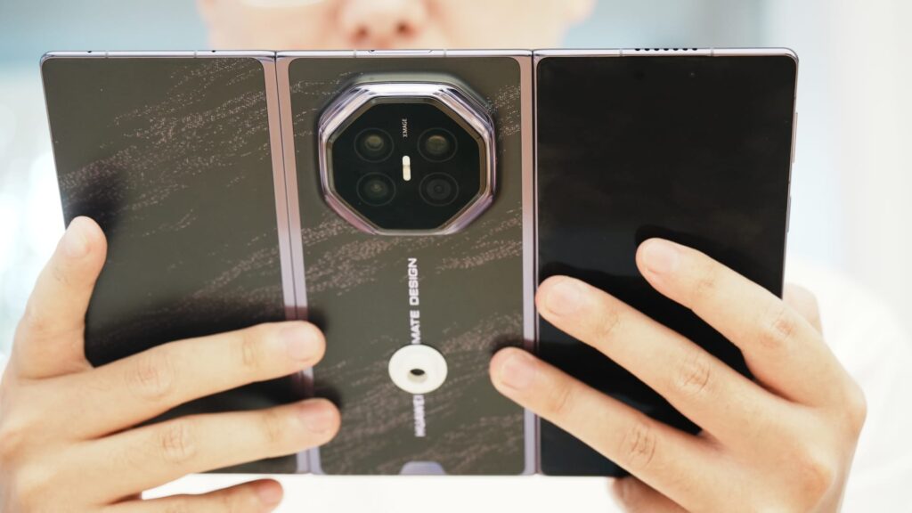 Xiaomi and Huawei compete against Apple’s rumored foldable iPhone