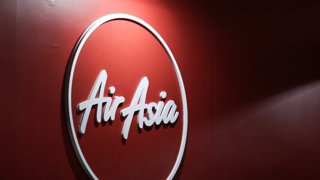 AirAsia’s Fernandes denies financial concerns, mentions growth plans
