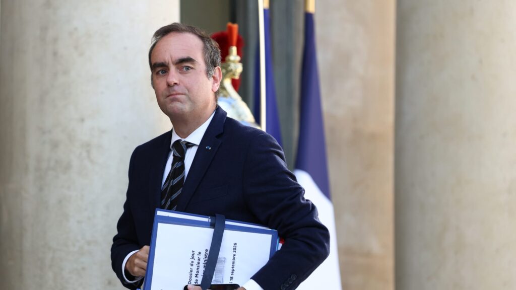 France’s budget battle raises fears that another government may be toppled