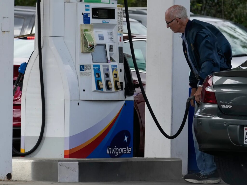 President Trump says he will repeal Biden-era U.S. vehicle fuel efficiency regulations | Automotive Industry News
