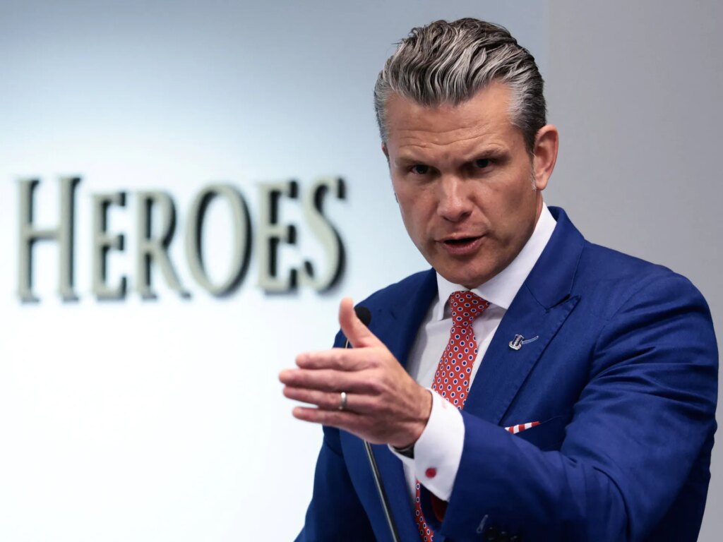 Republican senators call on President Trump to fire Secretary of Defense Hegseth | Republican Senator Military News
