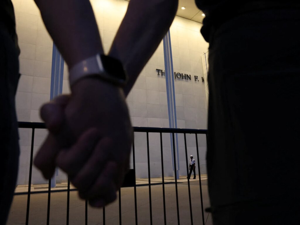 US demonstrators form human chain to protest Kennedy Center closure vote | Donald Trump News