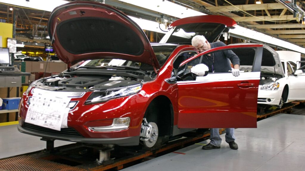GM: “We are not tone-deaf” regarding the emergence of hybrid cars
