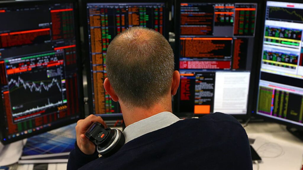 Goldman Sachs: Sovereign debt costs weigh on corporate balance sheets
