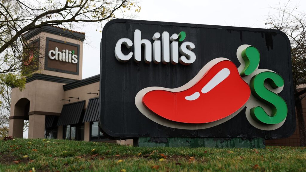Darden, Brinker stocks rise on restaurant earnings