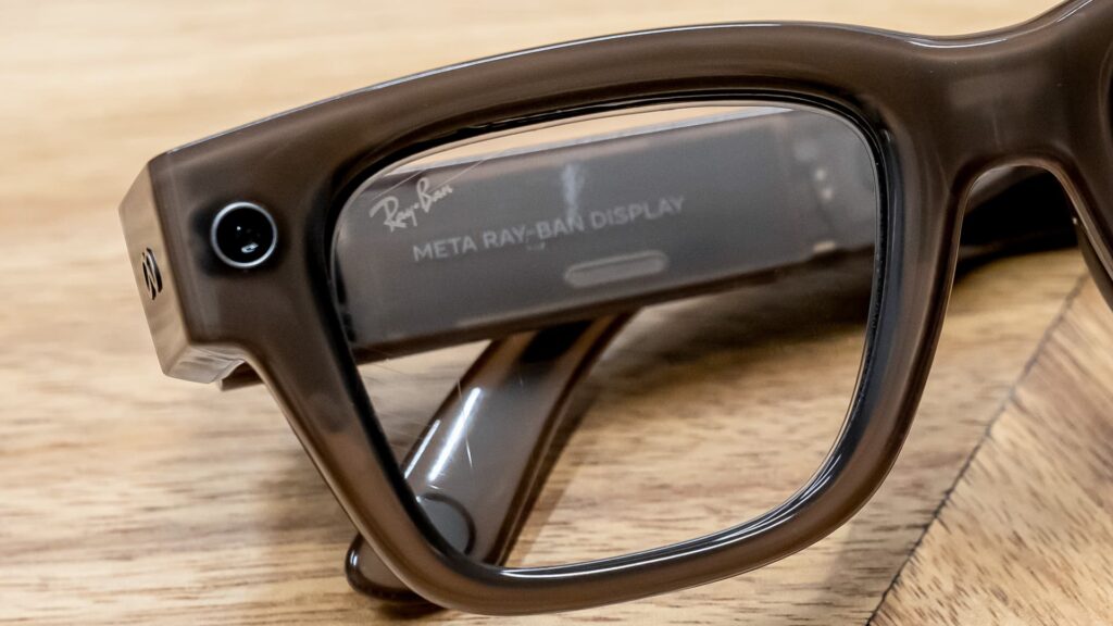 AI wearable faces privacy backlash as Oura IPO delays