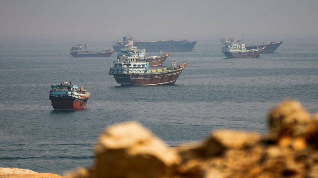 Oil falls as Middle East exports recover, easing supply concerns