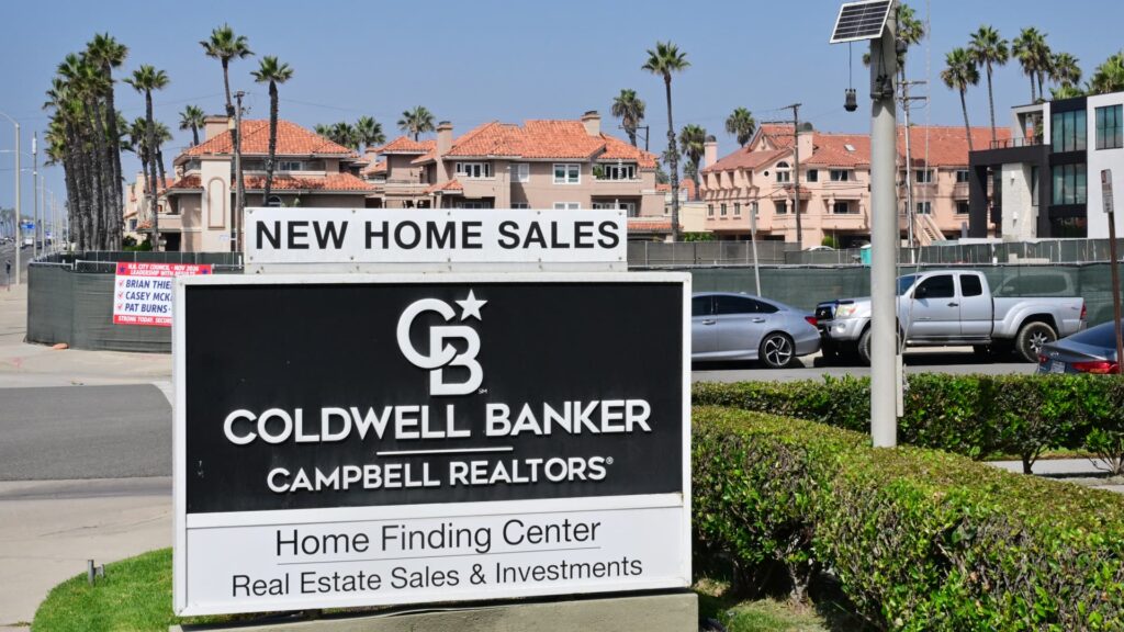 Refinancing demand is now half of what it was a year ago as mortgage rates rise again