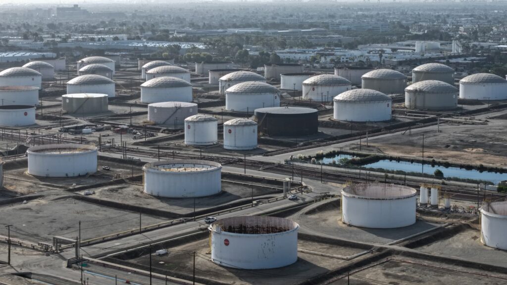 Oil prices drop as G7 releases diesel stocks; Saudi Arabia plans attack on Houthis