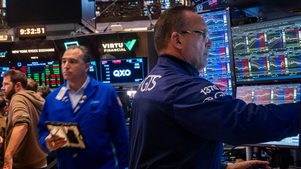 Government bond yields fall due to falling oil prices
