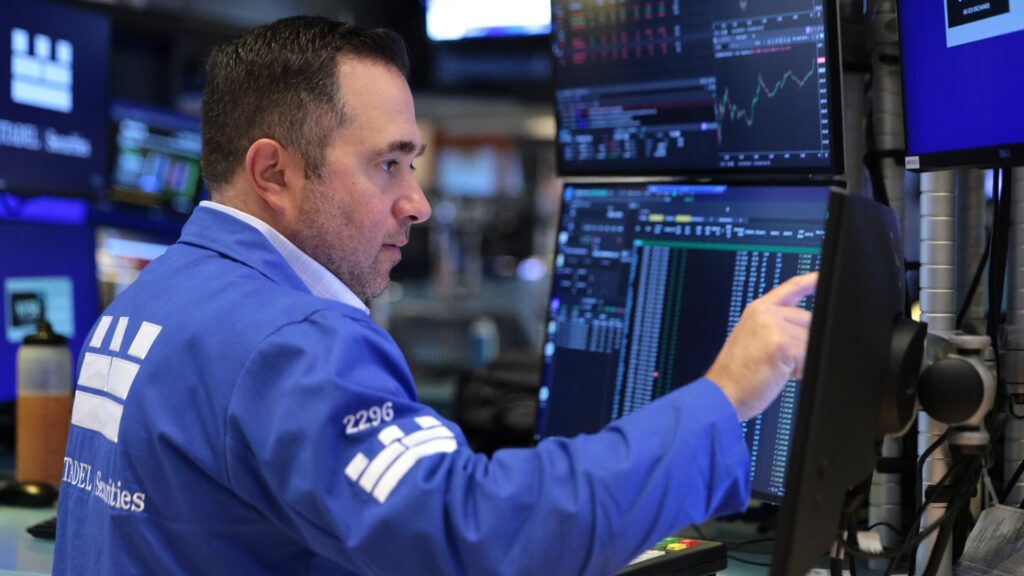 A tale of two markets: The three biggest winners and losers of the past five weeks