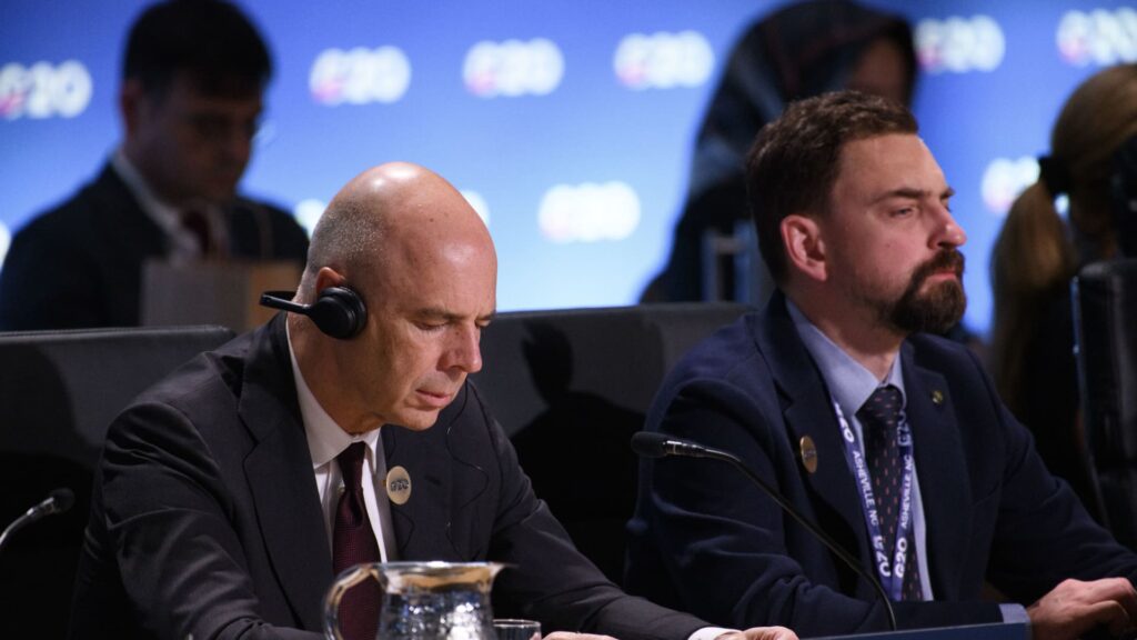 Russia returns to G20 in Bangkok at invitation from US, angering Europe