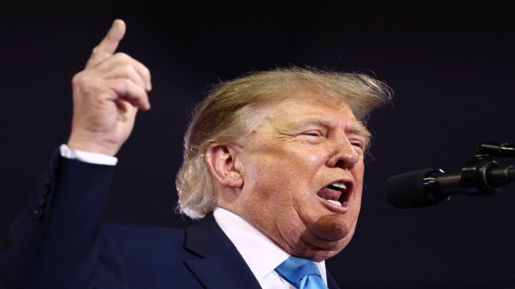 President Trump touts his power at Kentucky rally ahead of midterm elections